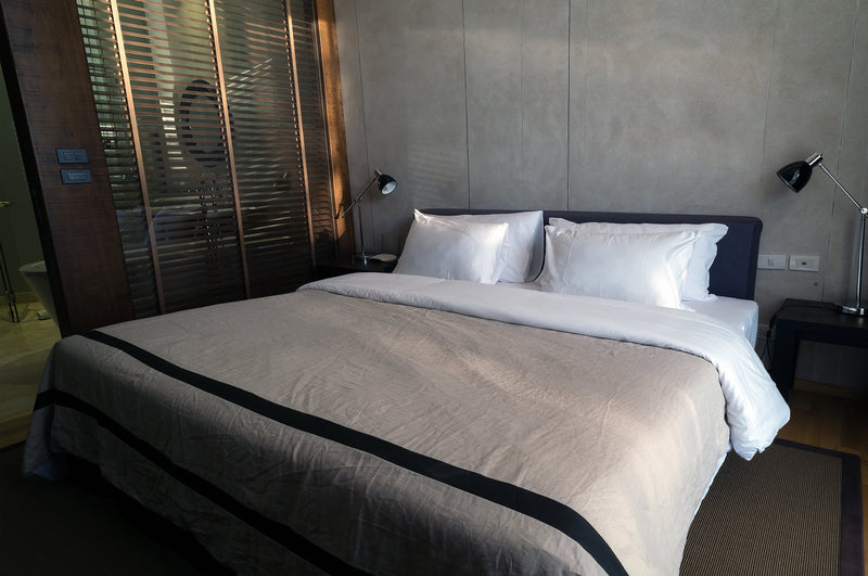 Why Hotel Sheets Never Pop Off (And Why Yours Do)